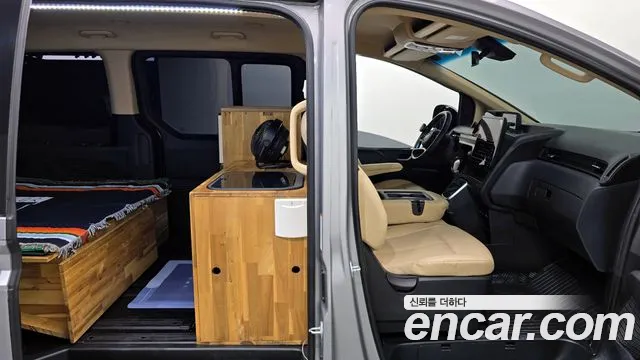 Hyundai Staria 2022 Серебряный из Кореи, фото 3