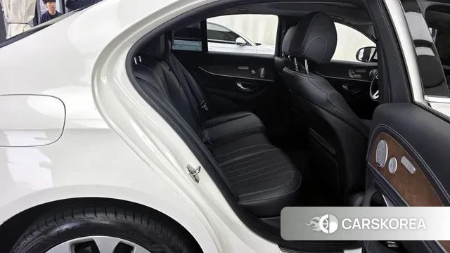 Mercedes-Benz E-Class W213 2019 Белый из Кореи, фото 3