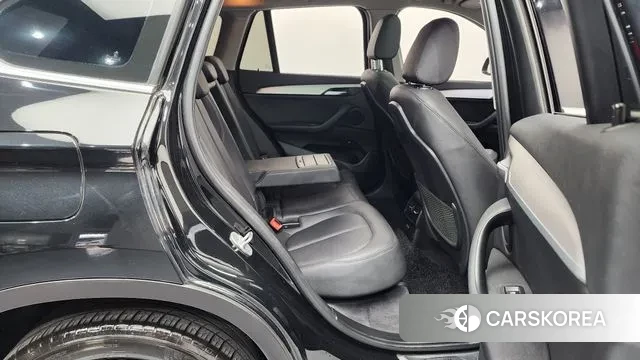 BMW X1 (F48) 2020 Черный из Кореи, фото 3