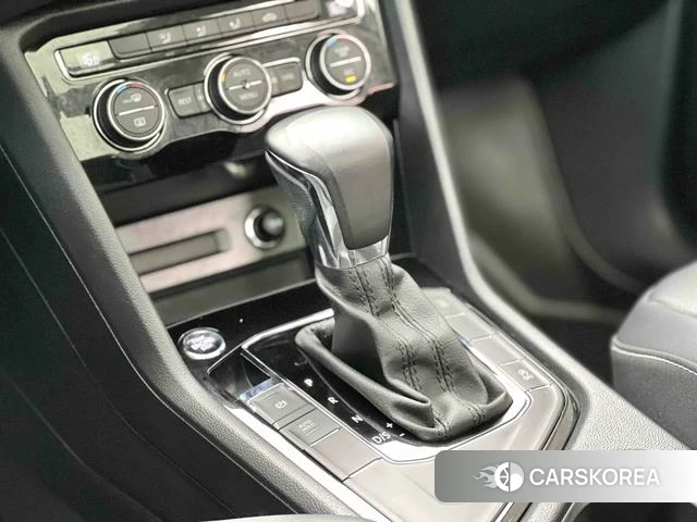 Volkswagen Tiguan L 2021 Белый из Китая, фото 3