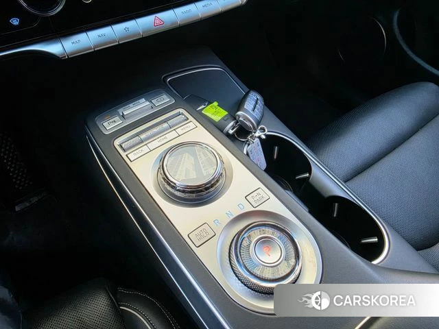 Genesis GV70 2023 Черный из Кореи, фото 3