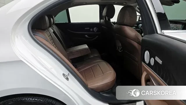 Mercedes-Benz E-Class W213 2020 Белый из Кореи, фото 3