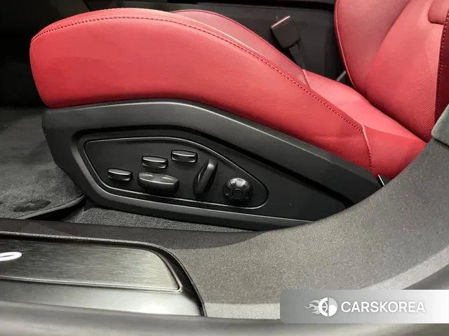 Porsche Taycan 2024 Серебряный из Кореи, фото 3