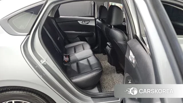 Kia The New K3 2nd generation 2022 Серый из Кореи, фото 3