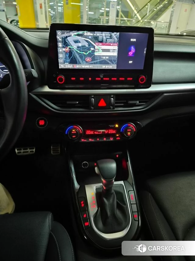 Kia The New K3 2nd generation 2024 Белый из Кореи, фото 3