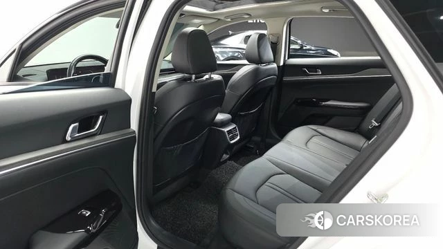 Kia The New K5 3rd generation 2024 Белый из Кореи, фото 3