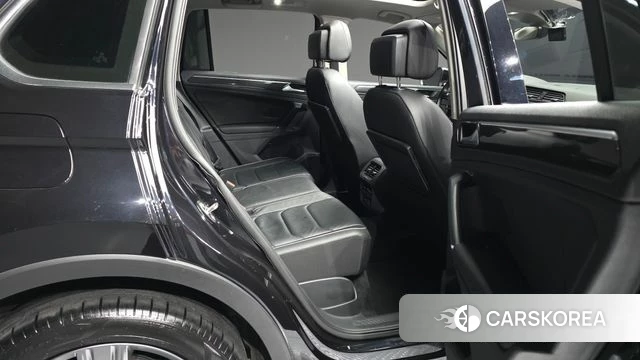Volkswagen Tiguan second Generation 2018 Черный из Кореи, фото 3