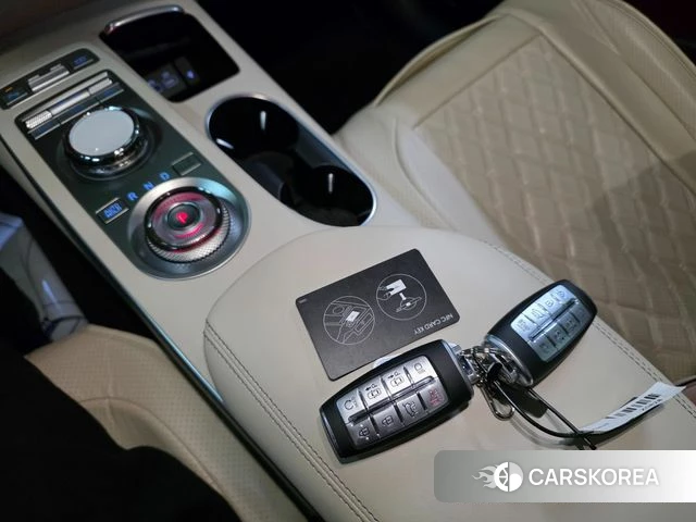 Genesis GV70 2022 Белый из Кореи, фото 3