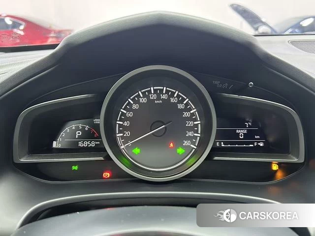Mazda CX-4 2023 Белый из Китая, фото 3