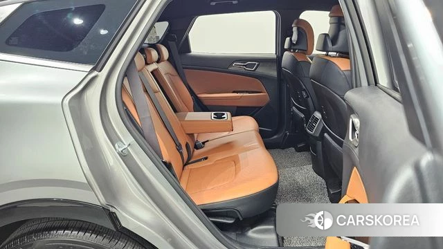 Kia Sportage 5th Generation 2024 Серебряный из Кореи, фото 3