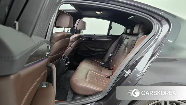 BMW 5 Series (G30) 2019 Серый из Кореи, фото 3