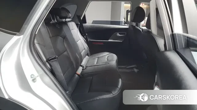 Kia Niro Plus 2022 Серебристо-серый из Кореи, фото 3