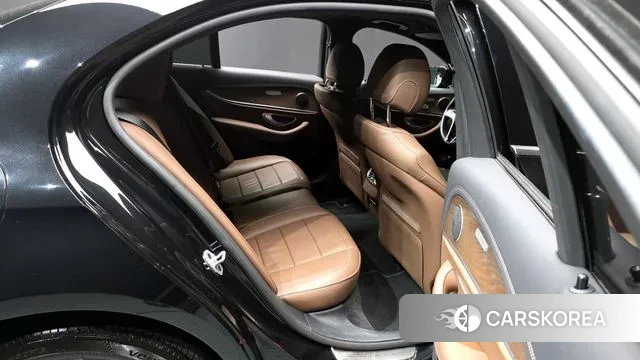 Mercedes-Benz E-Class W213 2020 Черный из Кореи, фото 3