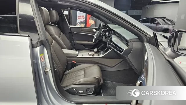 Audi A7 (4K) 2022 Серебристо-серый из Кореи, фото 3