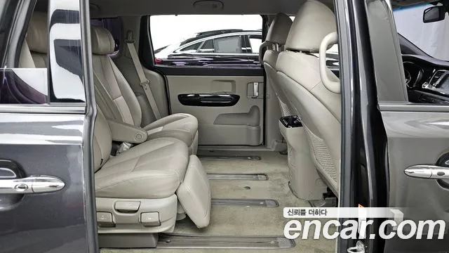 Kia The New Carnival 2018 Серый из Кореи, фото 3