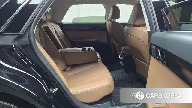 Hyundai Grandeur Hybrid (GN7) 2023 Черный из Кореи, фото 3