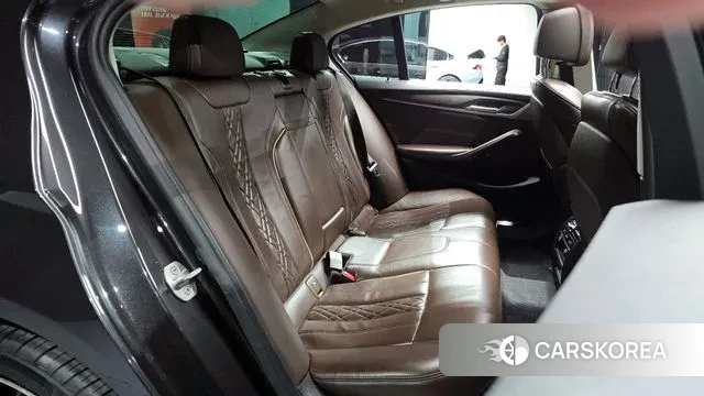 BMW 5 Series (G30) 2019 Серый из Кореи, фото 3