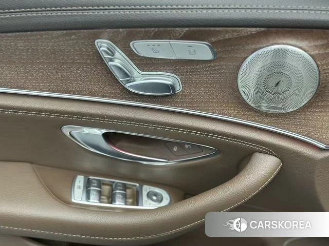 Mercedes-Benz E-class 2022 Черный из Китая, фото 3