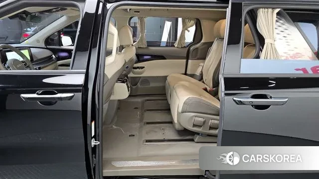 Kia Carnival 4th generation 2022 Черный из Кореи, фото 3