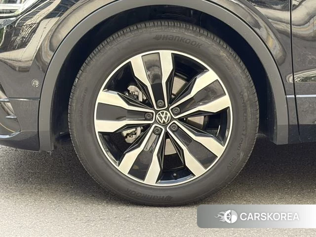 Volkswagen Tiguan L 2025 Черный из Китая, фото 3