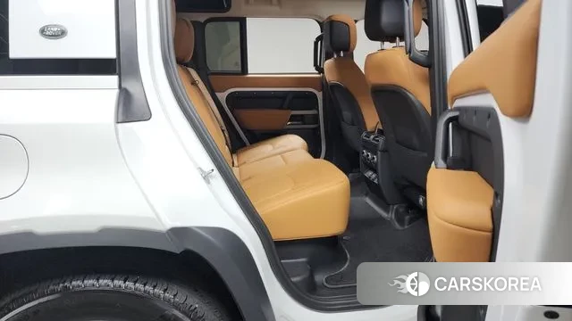 Land Rover Defender (L663) 2023 Белый из Кореи, фото 3