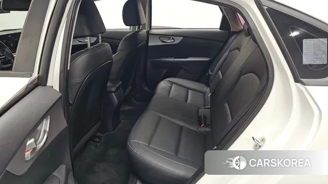 Kia The New K3 2nd generation 2021 Белый из Кореи, фото 3