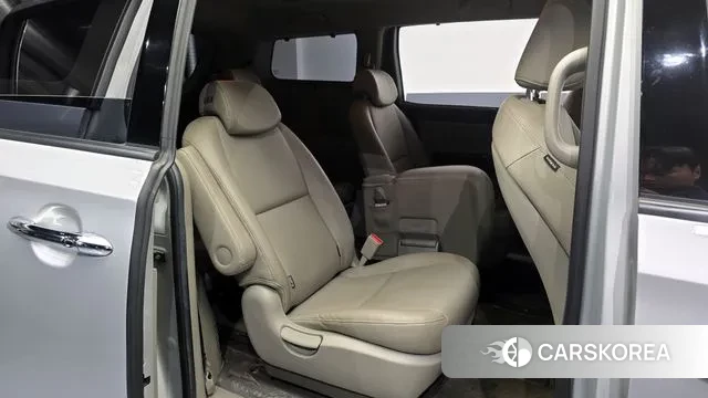 Kia The New Carnival 2020 Серебряный из Кореи, фото 3