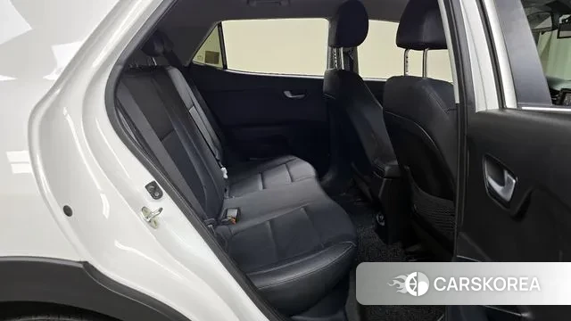 Kia Stonic 2018 Белый из Кореи, фото 3