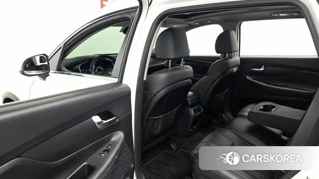 Hyundai The New Santa Fe 2023 Белый из Кореи, фото 3