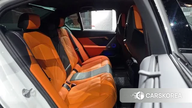 BMW M5 (G90) 2025 Черный из Кореи, фото 3