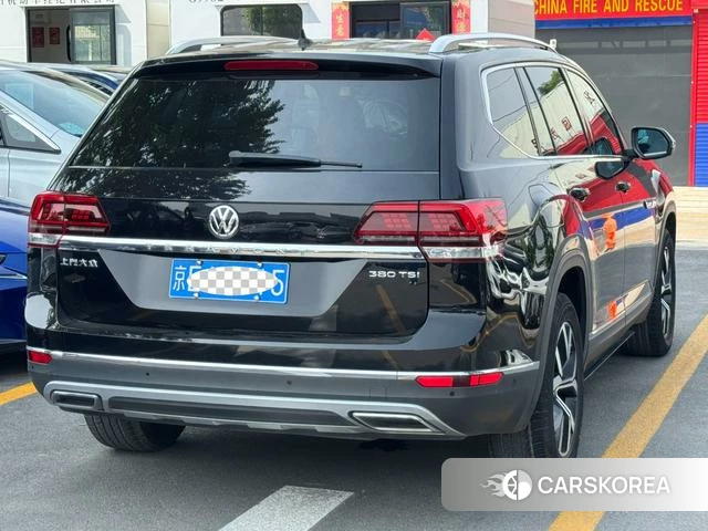 Volkswagen Tourang 2021 Черный из Китая, фото 3