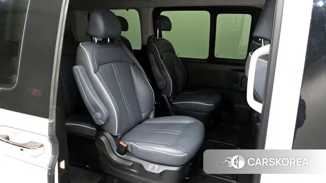 Hyundai Staria 2021 Белый из Кореи, фото 3