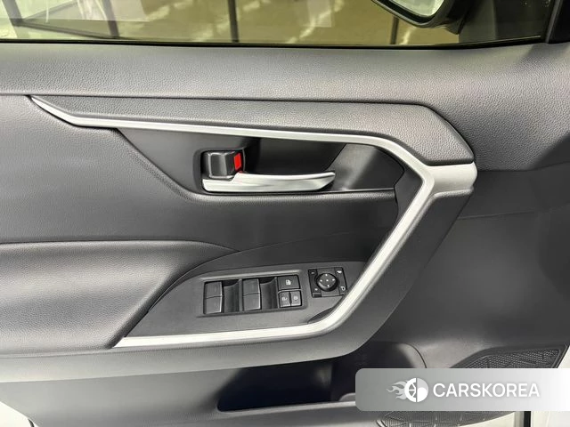 Toyota RAV4 5th Generation 2023 Белый из Кореи, фото 3