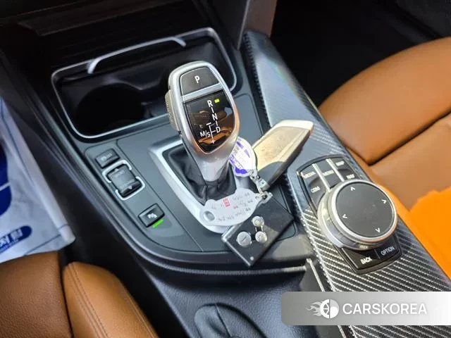 BMW 3 Series (F30) 2018 Белый из Кореи, фото 3