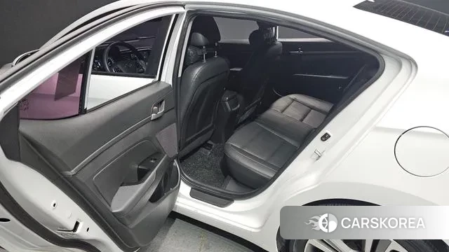 Hyundai Avante AD 2018 Белый из Кореи, фото 3