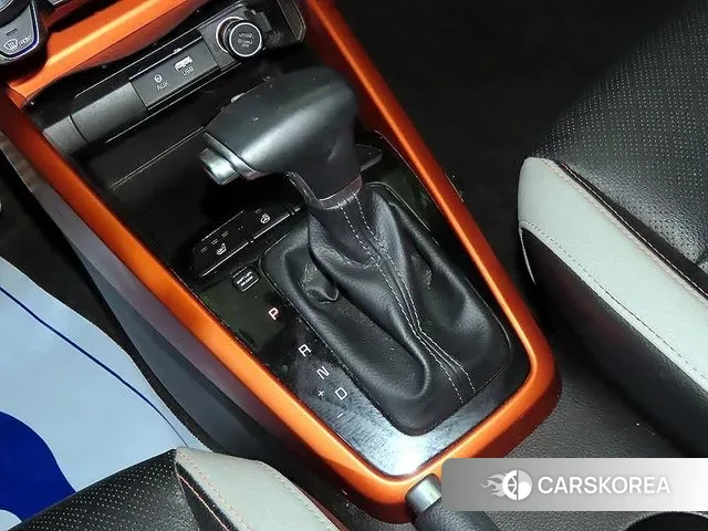 Kia Stonic 2018 Красный из Кореи, фото 3