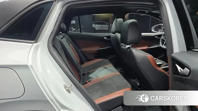 Volkswagen ID.4 2022 Белый из Кореи, фото 3