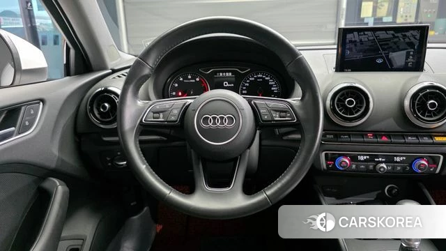 Audi New A3 2019 Белый из Кореи, фото 3
