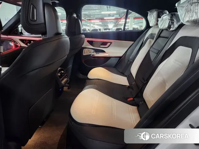 Mercedes-Benz E-Class W214 2025 Белый из Кореи, фото 3