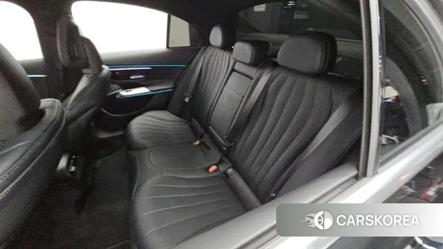 Mercedes-Benz E-Class W214 2024 Черный из Кореи, фото 3