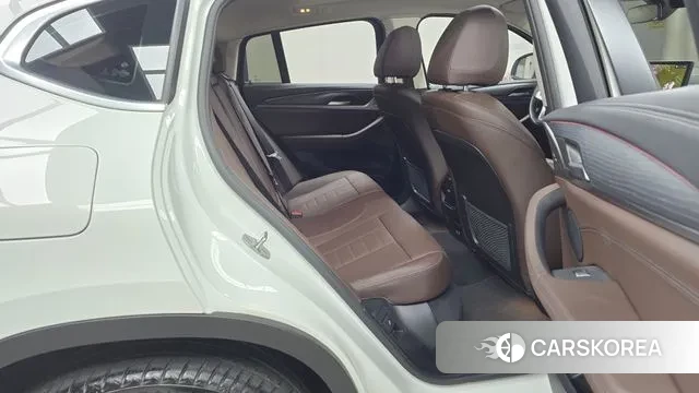 BMW X4 (G02) 2024 Белый из Кореи, фото 3