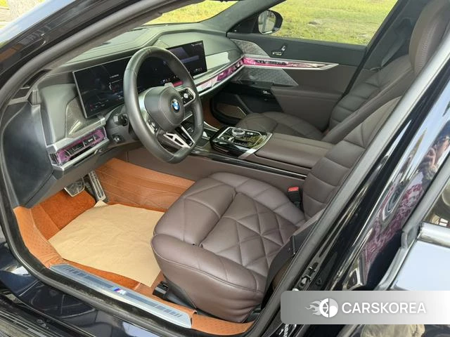 BMW 7 series 2023 Черный из Китая, фото 3