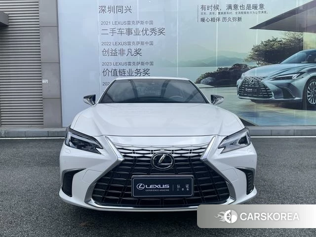 Lexus ES 2025 Белый из Китая, фото 3