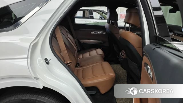 Genesis GV70 2023 Белый из Кореи, фото 3