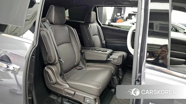 Honda Odyssey 2022 Серый из Кореи, фото 3