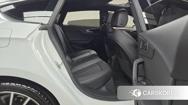 Audi A5 (F5) 2023 Белый из Кореи, фото 3