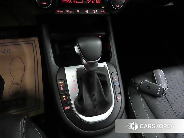 Kia The New K3 2nd generation 2021 Белый из Кореи, фото 3