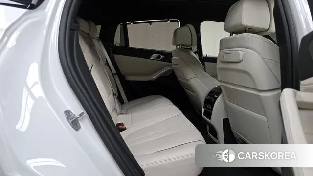 BMW X6 (G06) 2025 Белый из Кореи, фото 3