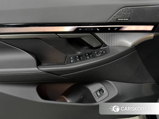 BMW 5 Series (G60) 2025 Серый из Кореи, фото 3