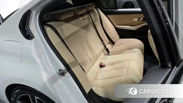 BMW 3 Series (G20) 2023 Белый из Кореи, фото 3